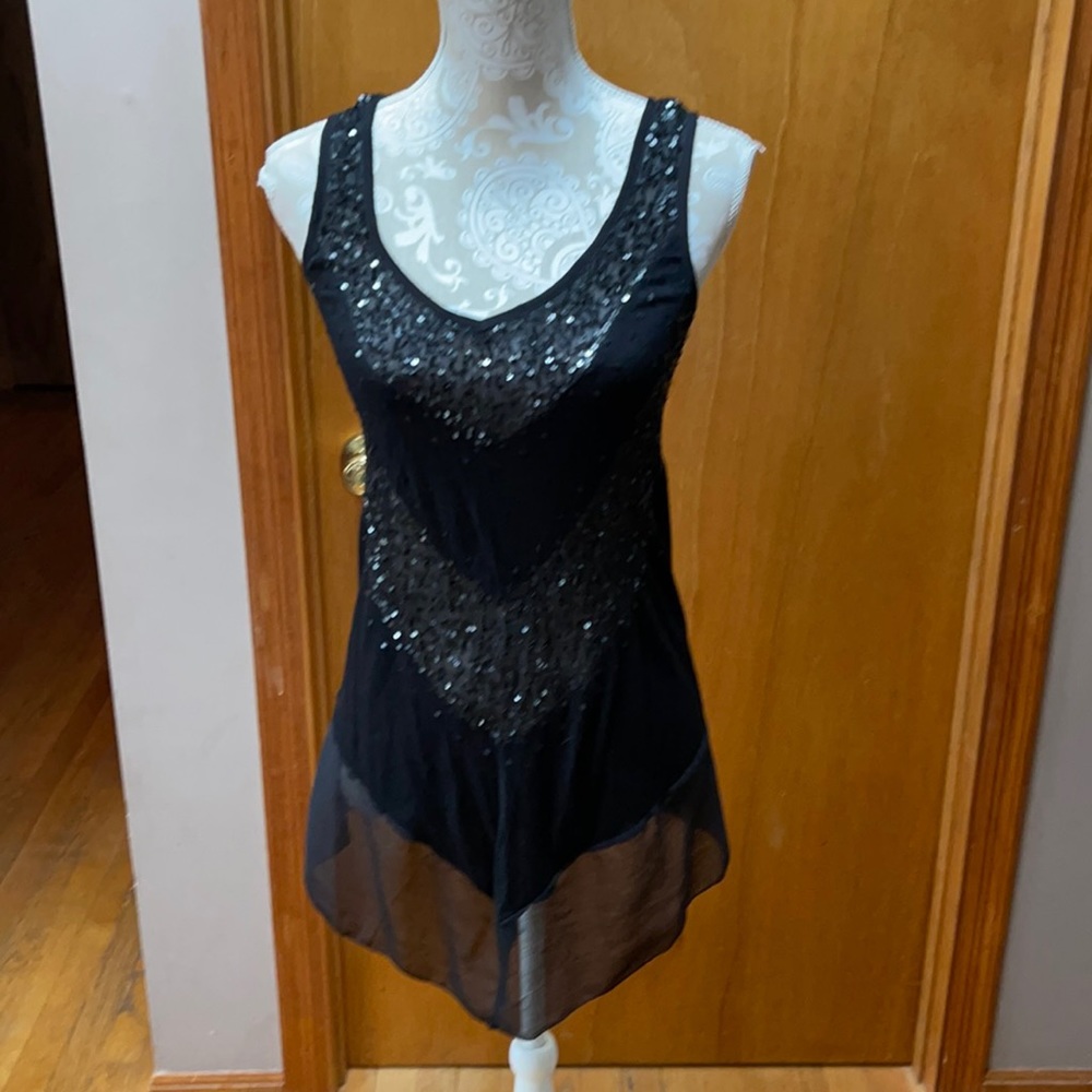 Willow & Clay sheer sequin  embellished tunic. Size XS